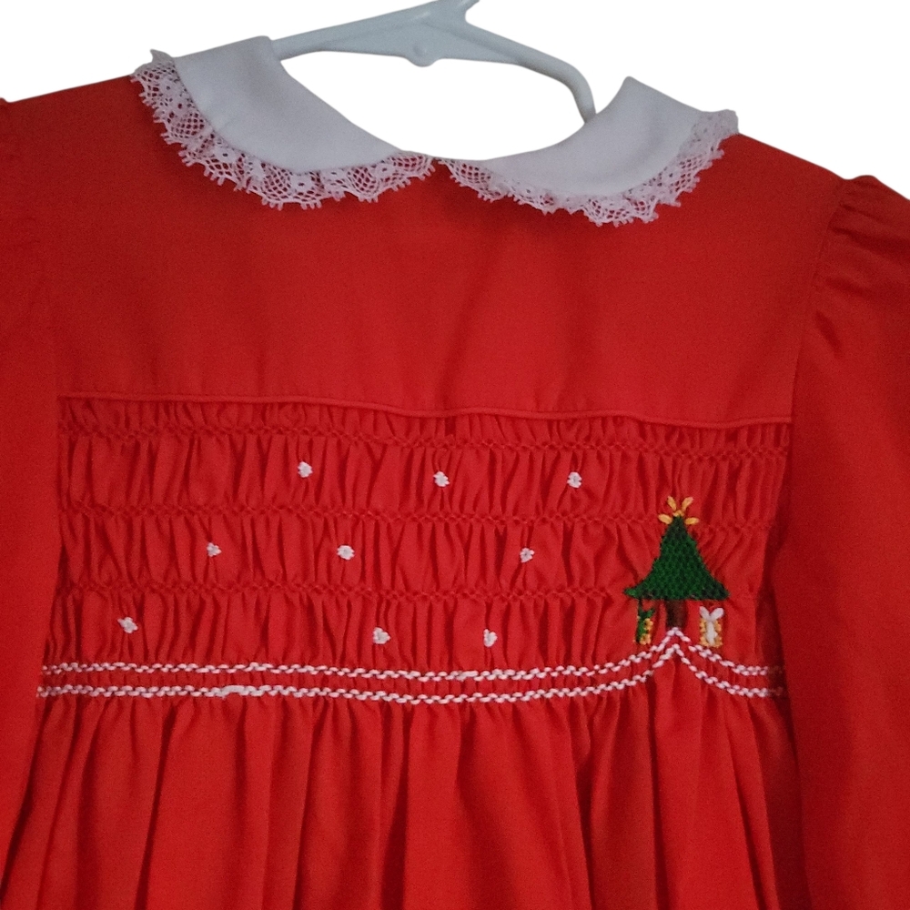 Polly Flinders Vintage EUC Red Christmas Embroidered Smocked  Dress, Size 6 - Picture 5 of 11